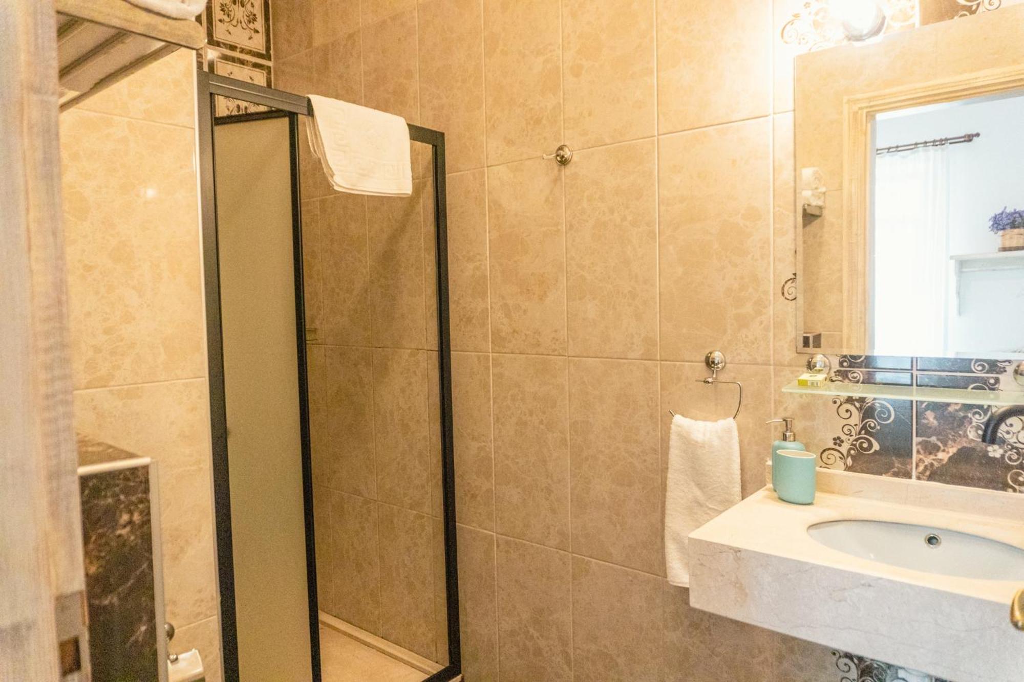 Cunda Mor Limon Otel Ayvalik Bagian luar foto